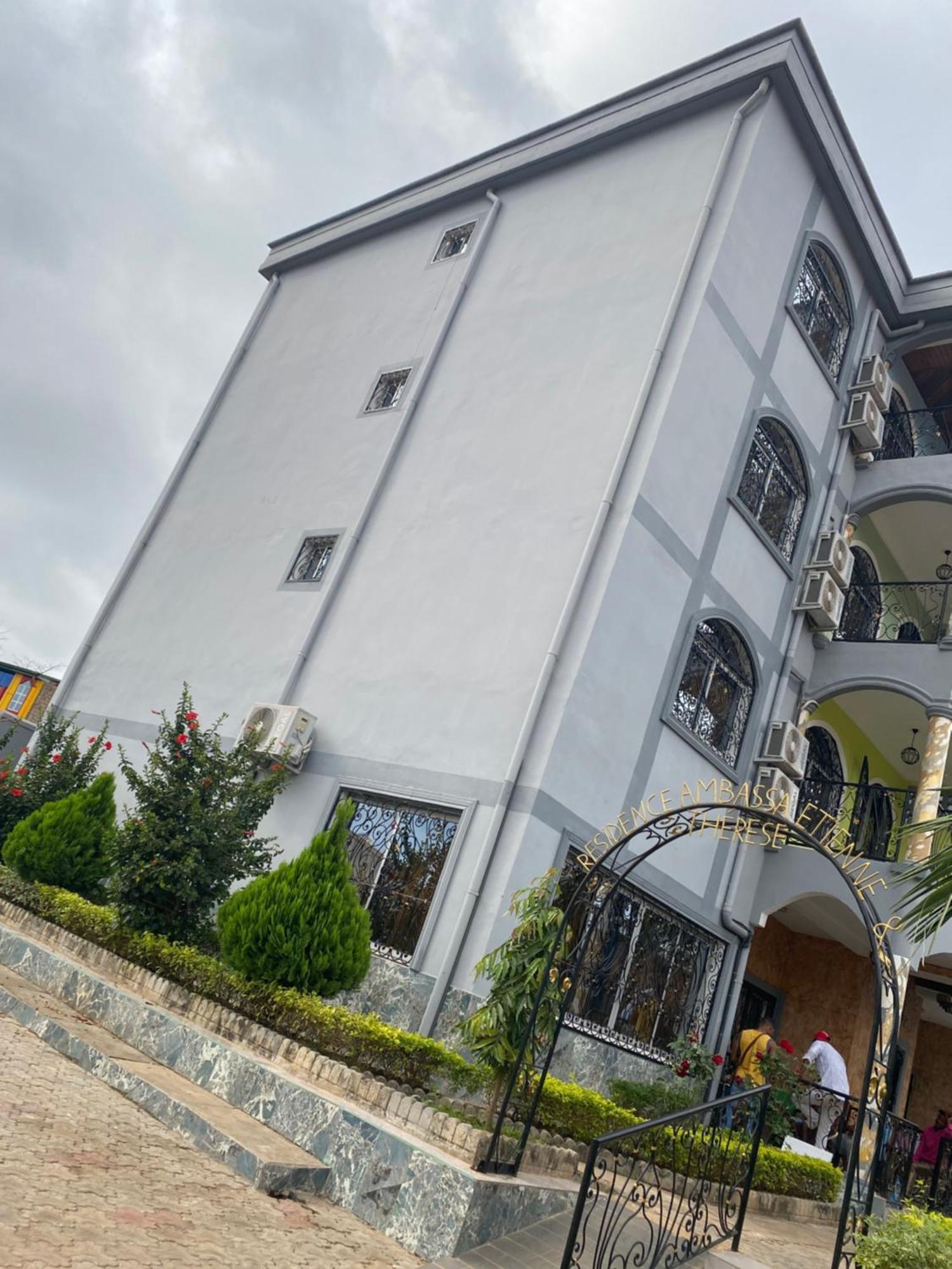 Residence Ambassa Etienne & Therese Yaoundé Exterior foto
